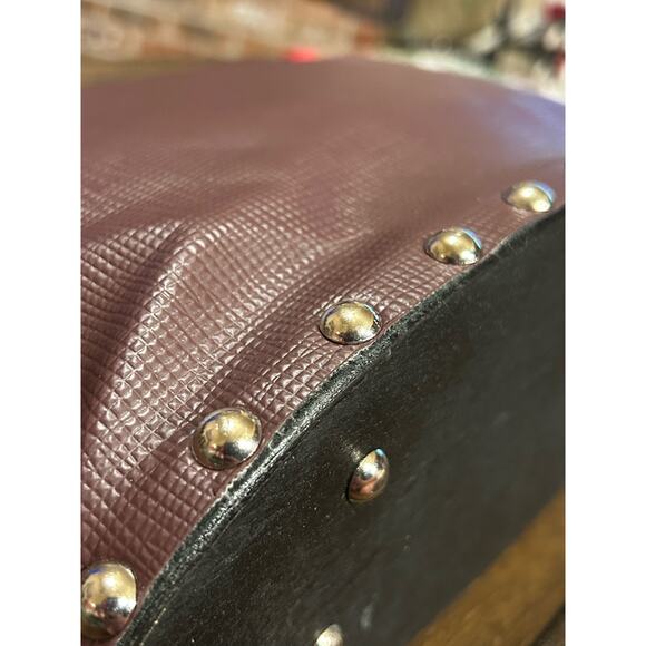 Hardwear by Renee Purse - Picture 6 of 16